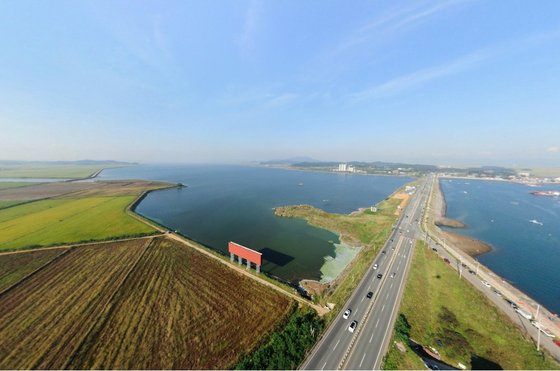 从围海造田到还田于海 韩国忠清南道的四十年治水路